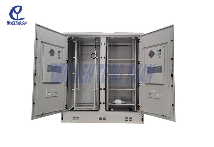 Outdoor integrated cabinets